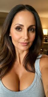 Visited your profile 10 times 👤(1) Sent you a friend request 🎤 voice  message 0:10