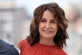 « j'ai des amies comédiennes qui m'envoyaient des textos en octobre, en me disant trop hâte, trop hâte. Valerie Lemercier Couple Carriere Jeunesse Tout Sur L Actrice