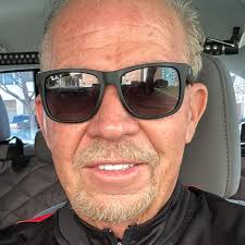 Does anyone feed Aldi's brand, Earls? How is it?