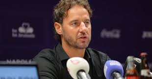 Je kon hem niet uitsluiten": Van Der Elst dropt veel grotere bom dan Renard  als opvolger van Fredberg