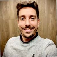 50+ perfiles de «Javier Clemente»