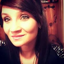 Tina Deering's Instagram, Twitter & Facebook