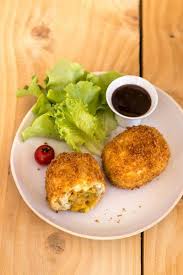 Les Croquettes Japonaises Appelees Korokke Sont Principalement Realisee A Base De Pomme De Terre Et De Cuisine Vegetarienne Idee Recette Entree Asiatique