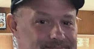 Andy Metcalf's Instagram, Twitter & Facebook