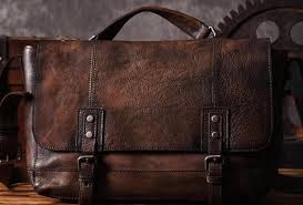 The best messenger bag on the market is kenneth cole reaction's colombian leather messenger bag. Leather Or Canvas Which Is The Best Messenger Bag For Men By Cuero Bags Medium