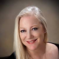 Suzanne Canevello, Notary Public in Grand Haven, MI 49417