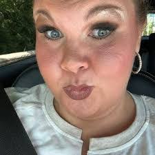 Serena Tucker's Instagram, Twitter & Facebook