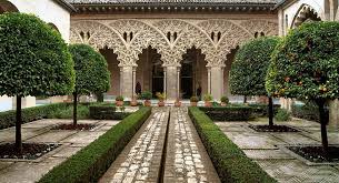 Los Estilos Arquitectonicos De Espana Mudejar Palace Of Aljaferia Zaragoza Spain Is A Fortified Medieva Islamic Architecture Al Andalus Architecture
