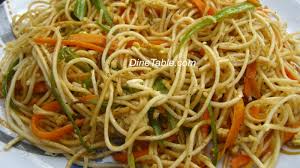 Heat 2 tbsp of oil in the wok until smoking hot. Hakka Noodles With Vegetables And Egg Recipe