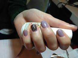 Harmony Gelish Nail Art Princess Tiara And Black Shadow And Night Shimmer Stripes On Her Ring Finger New Nail Colors Gelish Nail Colours Nail Colors