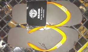 It opened since 2001 and with three anchor tenants up to now namely golden screen cinemas, parkson grand and cold storage. Featuring Flip Flops Tropical Expat