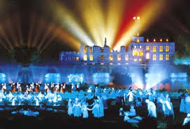 Le Puy Du Fou Env 20 Km De Cholet Lightshow Spectacle Lumieres Show Musique Orchestre Dancers Danseurs Performers Puy Du Fou Vendee France Le Puy