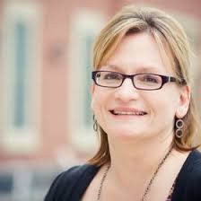 Lisa Adame (lisaadameart)