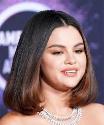 Alejandra & francisco gomez on instagram: Selena Gomez Medium Straight Dark Copper Brunette Bob Haircut With Blunt Cut Bangs