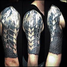 Ini foto tentang perempuan, tato, wanita. Motif Tato Tribal Di Lengan Novocom Top