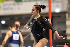 Altre definizioni per la risposta trave: Live Ginnastica Artistica Serie A In Diretta Vanessa Ferrari Da Brividi Giorgi Villa 14 7 Alla Trave