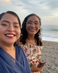 “Un día para recordar siempre. Testigo de un amor que promete ser eterno.  ¡Qué privilegio haber estado aquí! 🌸💖 Felicidades chicos 🥳🤩 Bendiciones  🤍 @marthajimenez7504 @21_kelly_ @lennin_03guid