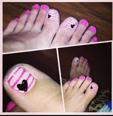 Black And White Striped Toe Nails Pin By Caitlin Johnson On Be You Ti Ful Toe Nails Toe Nail Designs White Toenails