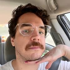 Leanne Mathis's Instagram, Twitter & Facebook