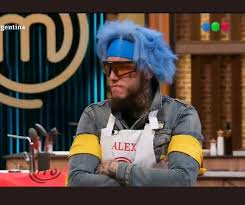 Alex caniggia sorprendió con un bigote mexicano y andrea rincón reveló cómo lo hizo: Memes De Masterchef On Twitter Alex Caniggia Es De Boca Betular Es De Boca Masterchefargentina