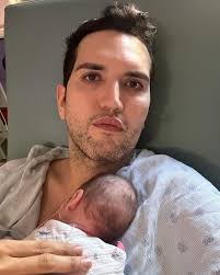 De 27 semanas nació nuestra tercera...