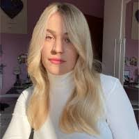 Kim Slogar's Instagram, Twitter & Facebook