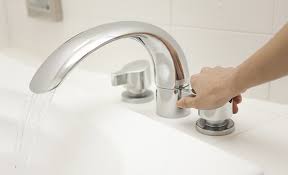 The only handle puller that grips faucet handles with 3 fingers. How To Replace A Bathtub Faucet The Home Depot