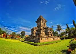 Candi singasari terletak di desa candi renggo, kecamatan singosari, kabupaten malang, kurang lebih 9 km dari kota malang. Objek Wisata Dan Kuliner Lezat Malang Di Singosari