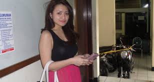 Maybe you would like to learn more about one of these? Pukuli Penyanyi Seksi Nathalie Holscher Ebi Zigaz Dipolisikan