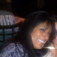 Simone Downey's Instagram, Twitter & Facebook