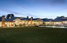 Jun 24, 2021 · report: 50 Gorgeous Celebrity Mansions Photos Of Extravagant Celeb Homes