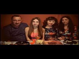 не женюсь я не женюсь ой мама не женюсь Mama Pozdravlyaet Dochku I Zyatya Youtube Mama