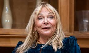 Gen Z are 'very Bridget Jones' due to their 'insecurities', says Helen  Fielding