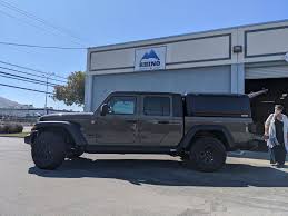 One person operation from the side of the truck fully integrated bow system (no loose screws or bolts) $879.99. California Gladiator Specific Camper Shell Jeep Gladiator Forum Jeepgladiatorforum Com