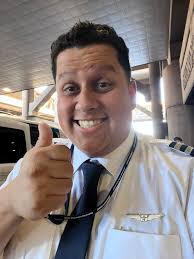 Aviation mechanic shares photos