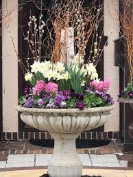 Early spring flowers for planters. Setting Up Installing Early Spring Containers Spring Planting Container
