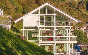 schweizer bauherren setzen auf speziallosungen im hang von huf haus haus architektur huf hauser