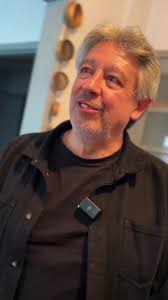 "Las coplas Cojas" Es un tipo de copla que rompe intencionalmente las  reglas clásicas de rima o estructura, usando un lenguaje coloquial y  cargado de humor o picardía. El escritor José Joaquín ...