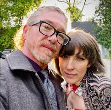 How to find the owner of a banded pigeon in Novi, Michigan?