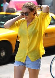Elizabeth Olsen films scenes in see-through shirt with visible bra ...