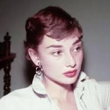 chloe hatfield (@chloehatfield_)