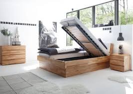 Das bett jalis von interlübke erinnert an ein überdimensionales kissen. Schlafen Boxspring Betten Und Schlafzimmer Bei Prinz Wohnen