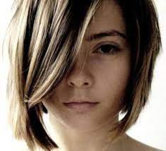 Short in the front, long in the back. Women Haircuts Short In Back Longer In Front Kurze Haare Mit Stufen Haar Styling Styling Kurzes Haar