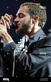 Singer Tom Smith of British Indie-Rock-band 'The Editors' performs at  Waldbuehne in Berlin, Germany, 16 July 2008. Photo: Britta Pedersen Stock  Photo