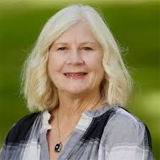 Lisa Kelleher's Instagram, Twitter & Facebook