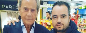 El selfie con famoso mató al coleccionista de autógrafos