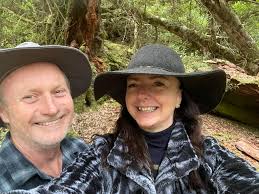 Hi all! I just wanted to introduce myself. I left in year 10, 1982. I'd  love to hear from any that may have known me as Paula Blewett or who know  Ian