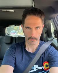 El bigote más veloz del oeste ! # Aníbal Navarro #actor #actorslife #bigote  #picoftheday