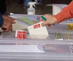 La primaria que tenga más votación perfilará mejor a su candidato para noviembre. Sin Mayores Contratiempos Concluye Primera Jornada De Historica Votacion En Chile