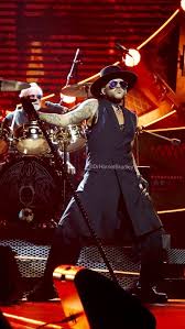 Queen Adam Lambert Mercedes Benz Arena Shanghai Photo Credit Minnie Glambert Album Fb Me 2vxs2uv9v Adam Lambert Underrated Artists Asia Tours